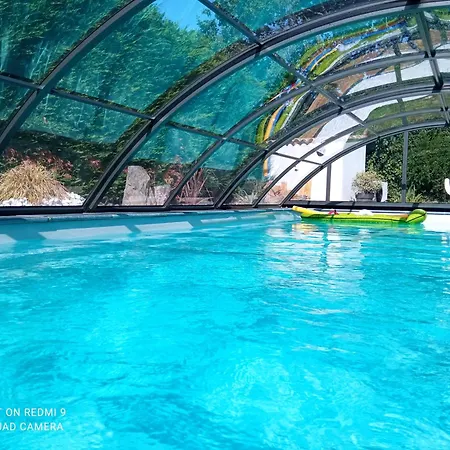 Сasa de vacaciones Independant 2 Pers Fond De Jardin Face Piscine