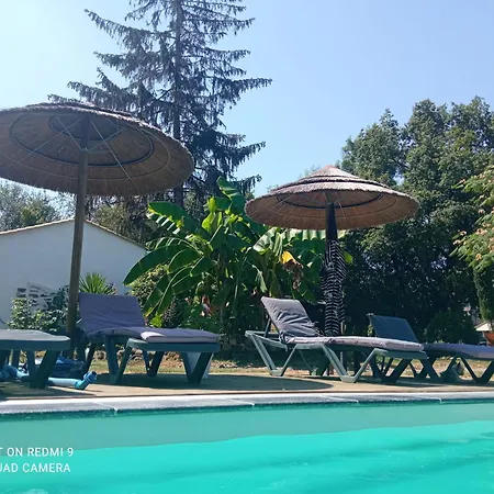 Сasa de vacaciones Independant 2 Pers Fond De Jardin Face Piscine Le Champ-Saint-Pere